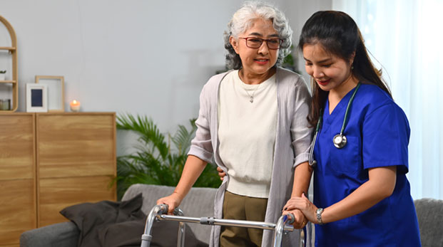 Benefits of Choosing Day Care for Elderly Loved Ones
